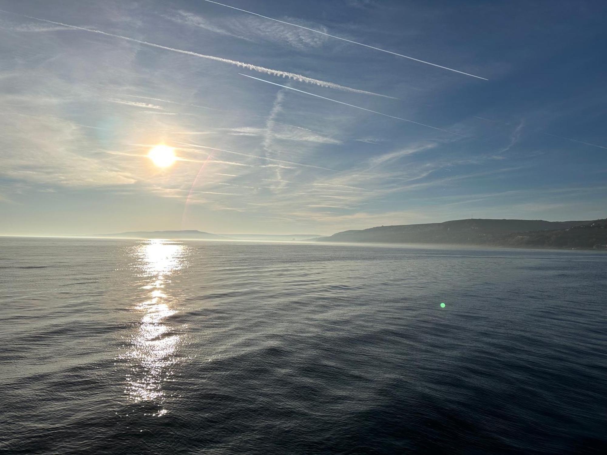 Sea Sky View Апартамент *